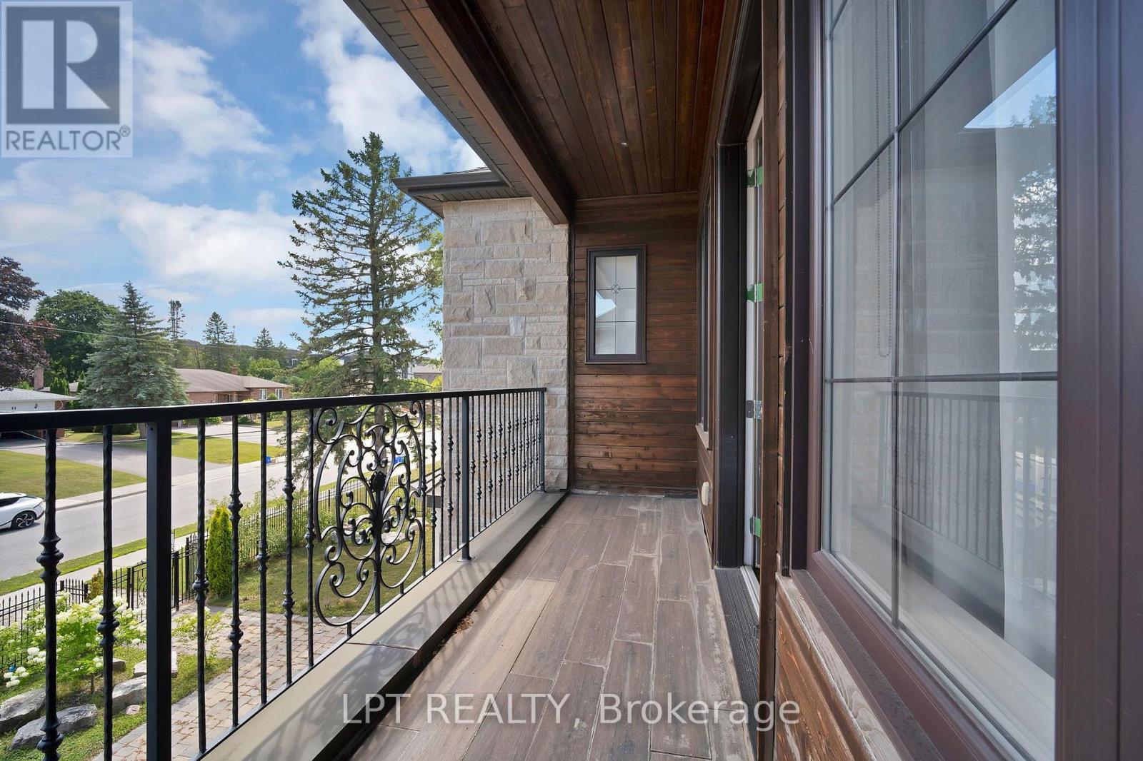 2 Poplar Drive, Richmond Hill, Ontario  L4E 2W5 - Photo 27 - N13628186