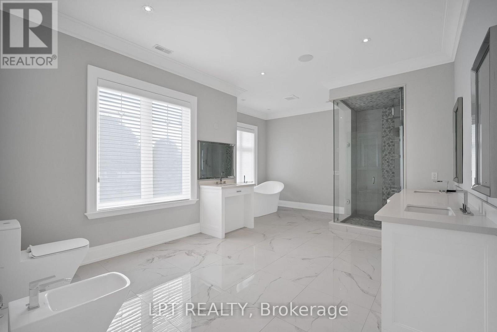 2 Poplar Drive, Richmond Hill, Ontario  L4E 2W5 - Photo 33 - N13628186