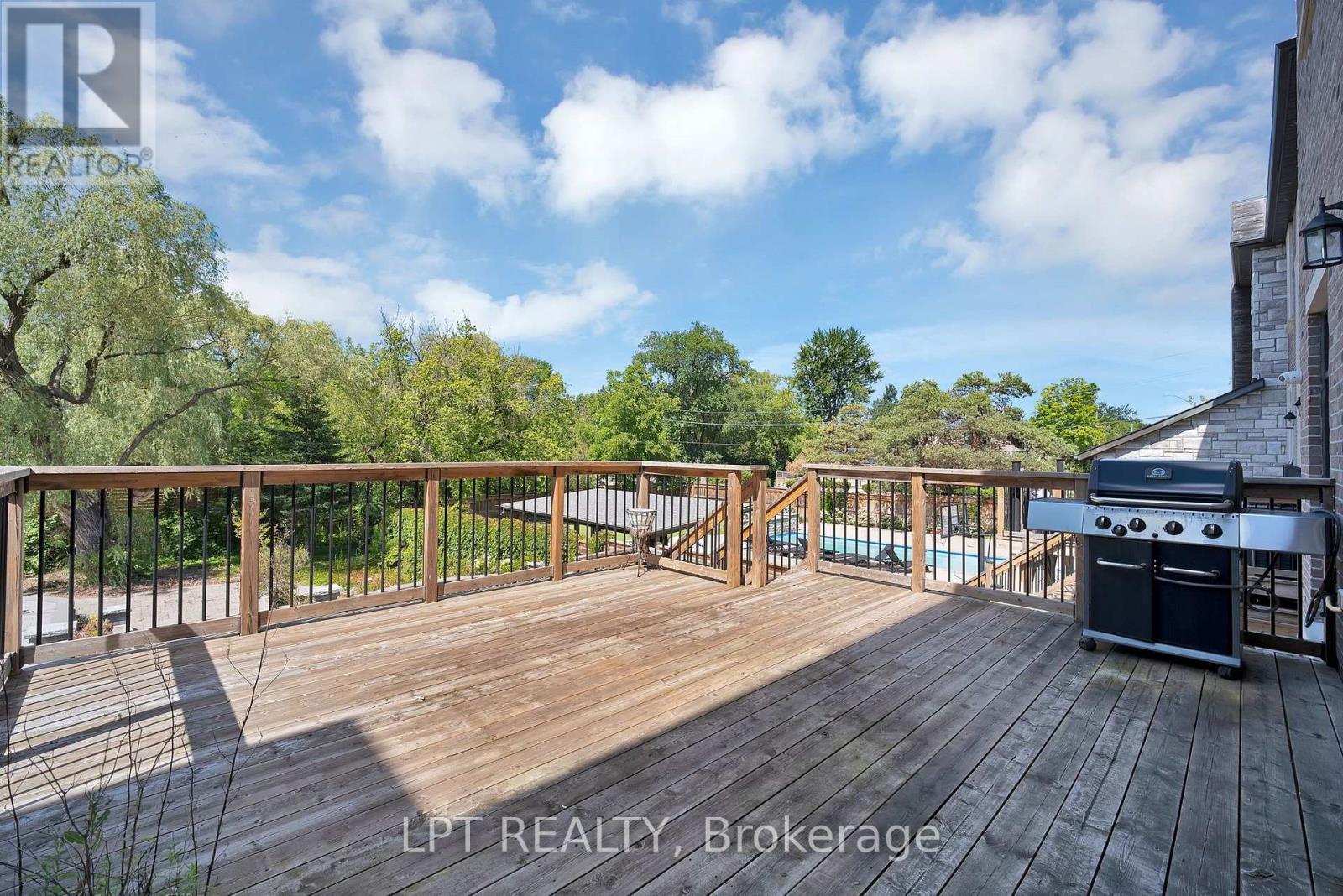 2 Poplar Drive, Richmond Hill, Ontario  L4E 2W5 - Photo 45 - N13628186