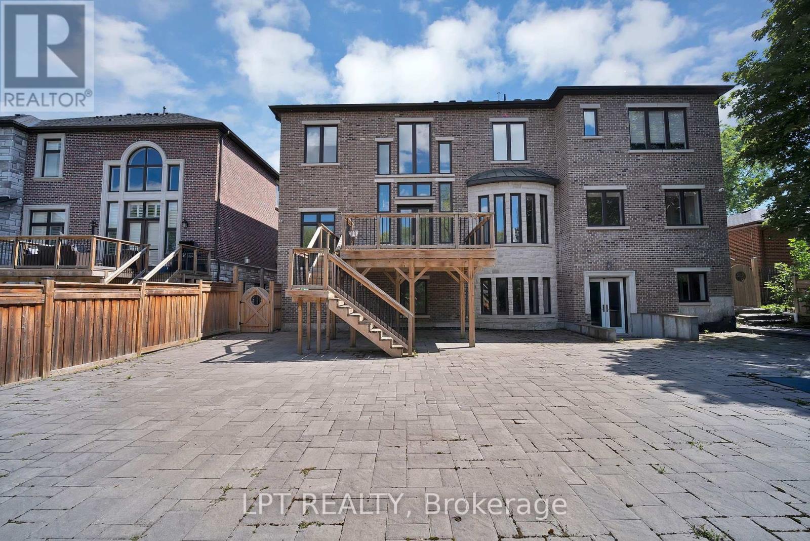 2 Poplar Drive, Richmond Hill, Ontario  L4E 2W5 - Photo 46 - N13628186