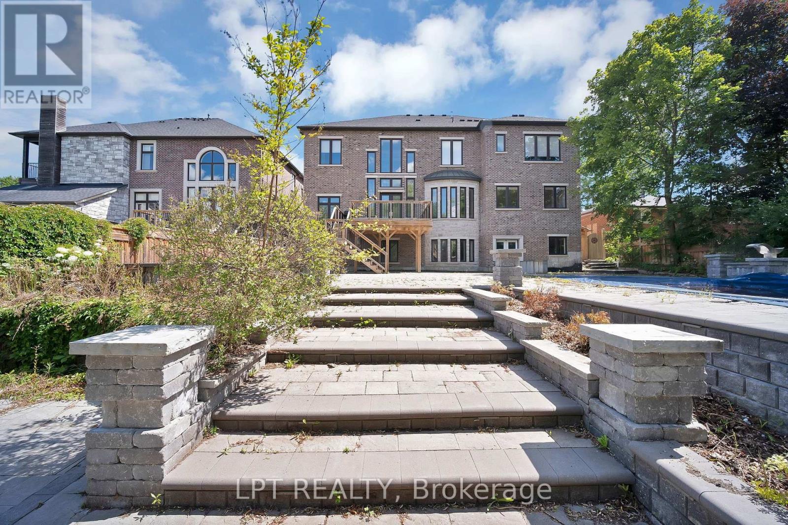 2 Poplar Drive, Richmond Hill, Ontario  L4E 2W5 - Photo 47 - N13628186