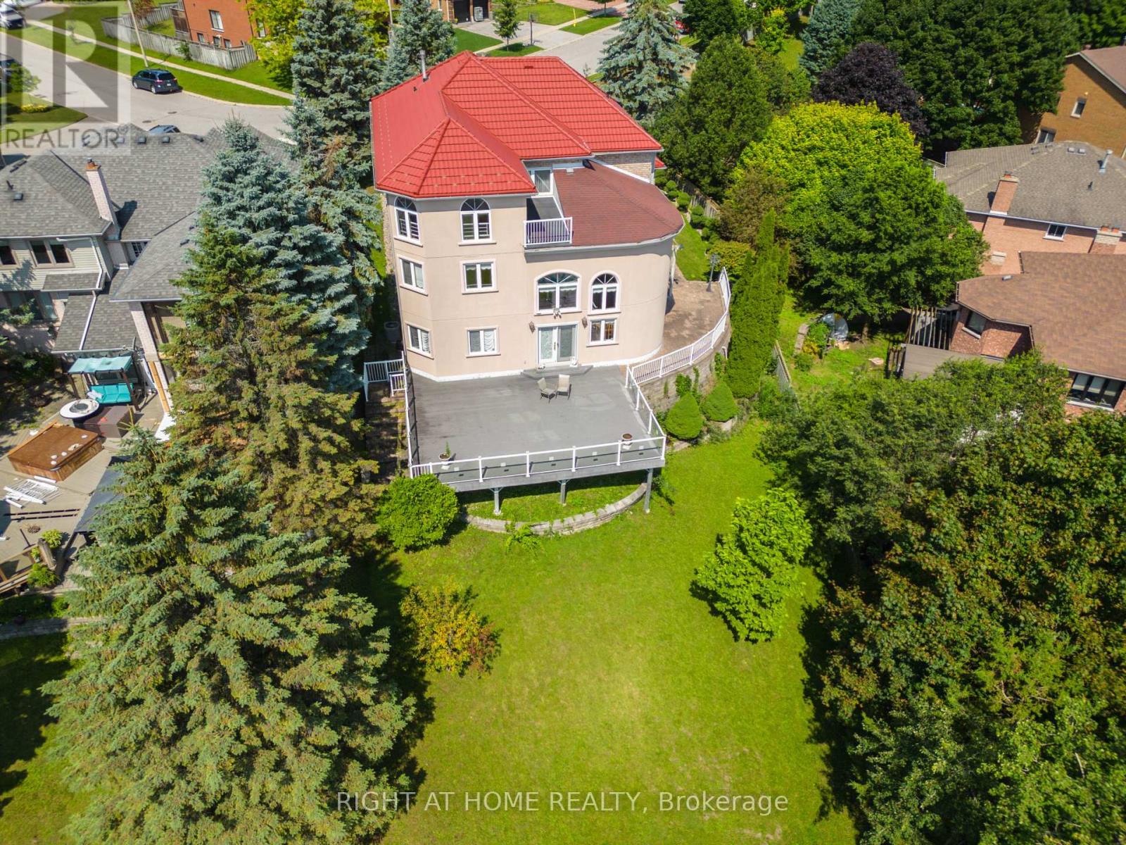 11 Thackeray Crescent, Barrie, Ontario  L4N 6J6 - Photo 7 - S13628176