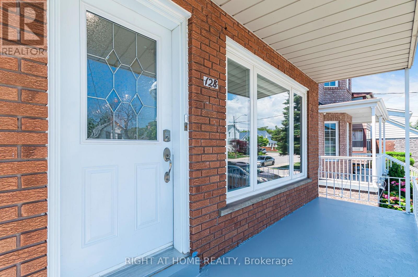 Main - 128 Twenty Second Street, Toronto, Ontario  M8V 3M4 - Photo 3 - W13628156
