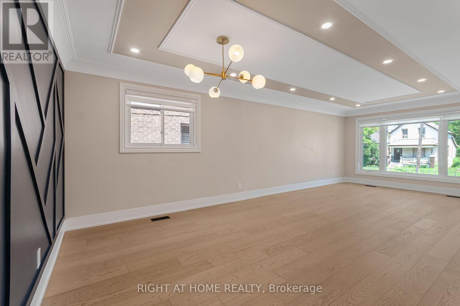 Main - 128 Twenty Second Street, Toronto, Ontario  M8V 3M4 - Photo 4 - W13628156