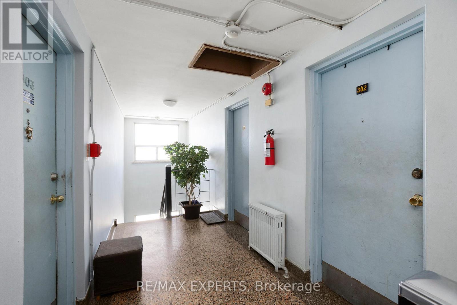 101 - 3261a Lakeshore Boulevard W, Toronto, Ontario  L4L 9A6 - Photo 50 - W13628202