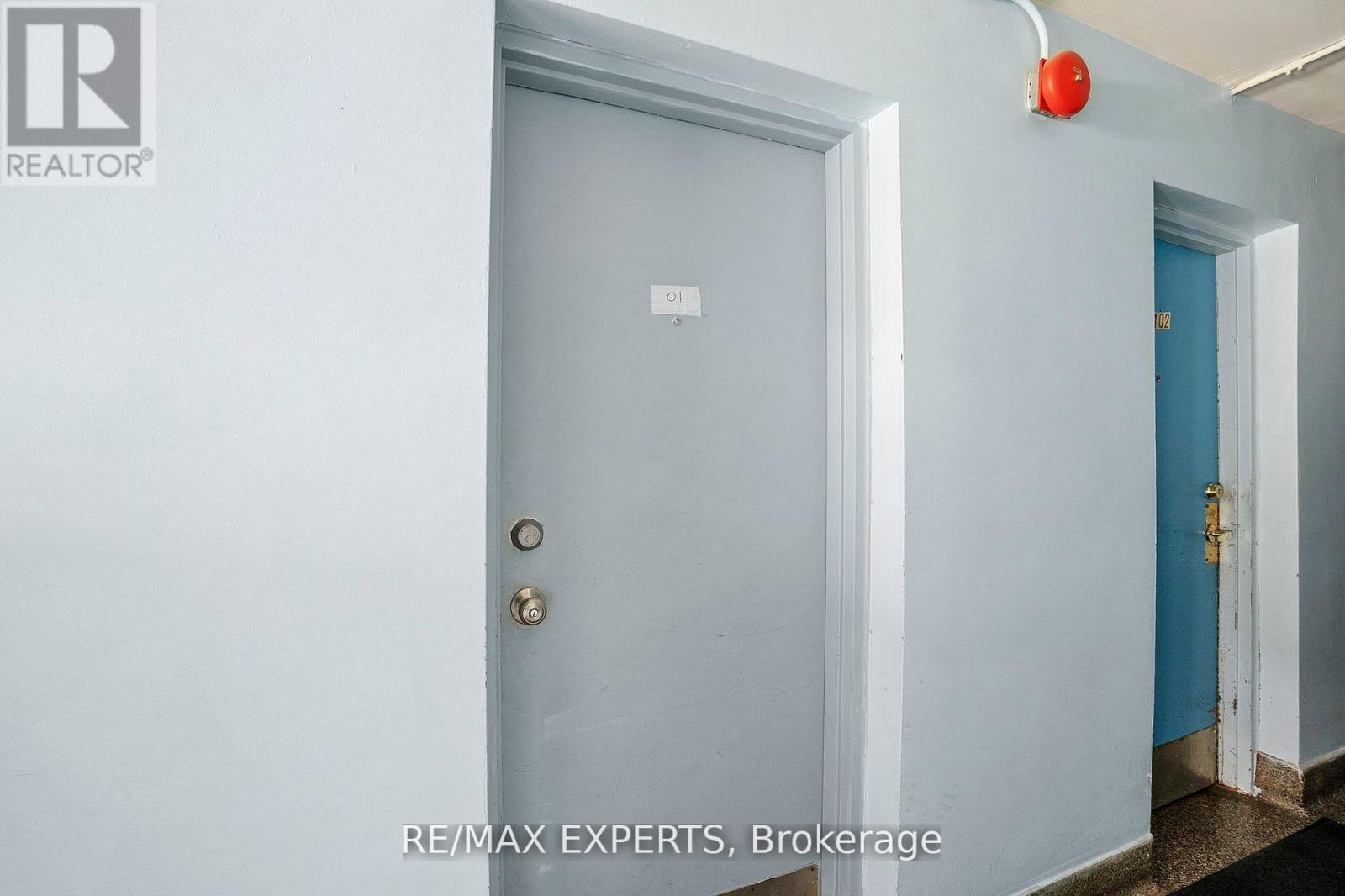 101 - 3261a Lakeshore Boulevard W, Toronto, Ontario  L4L 9A6 - Photo 6 - W13628202