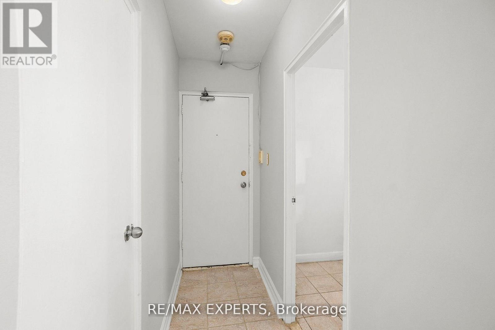 101 - 3261a Lakeshore Boulevard W, Toronto, Ontario  L4L 9A6 - Photo 8 - W13628202
