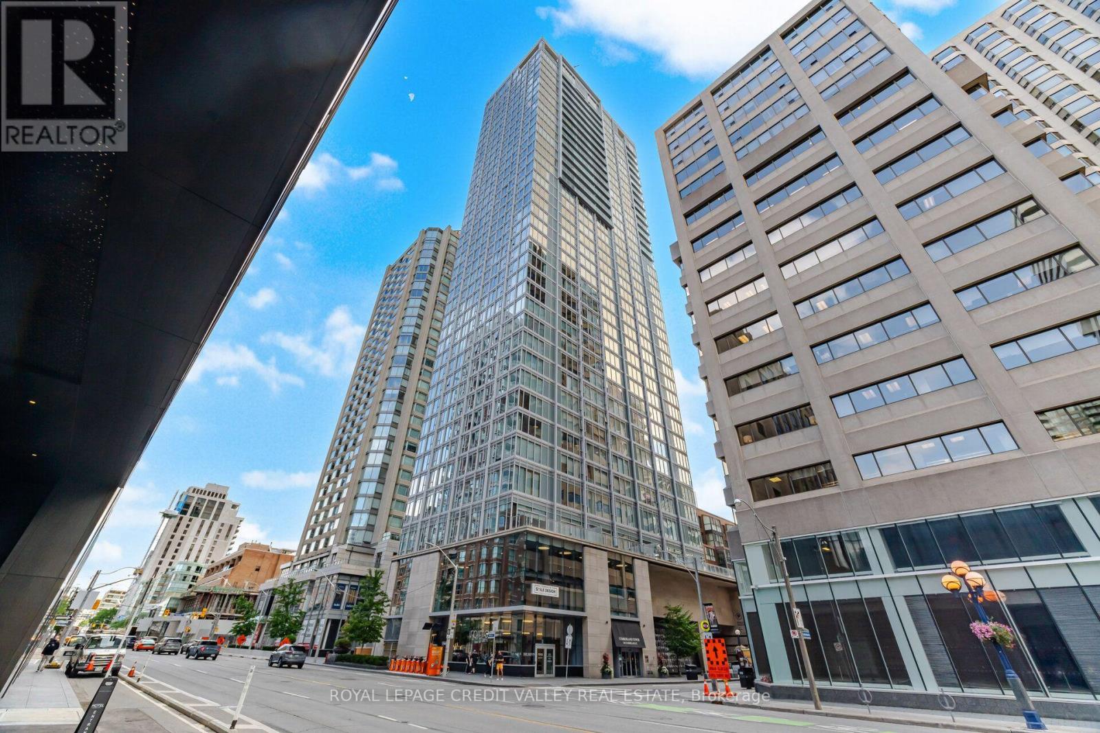 1806 - 188 CUMBERLAND STREET, Toronto, Ontario