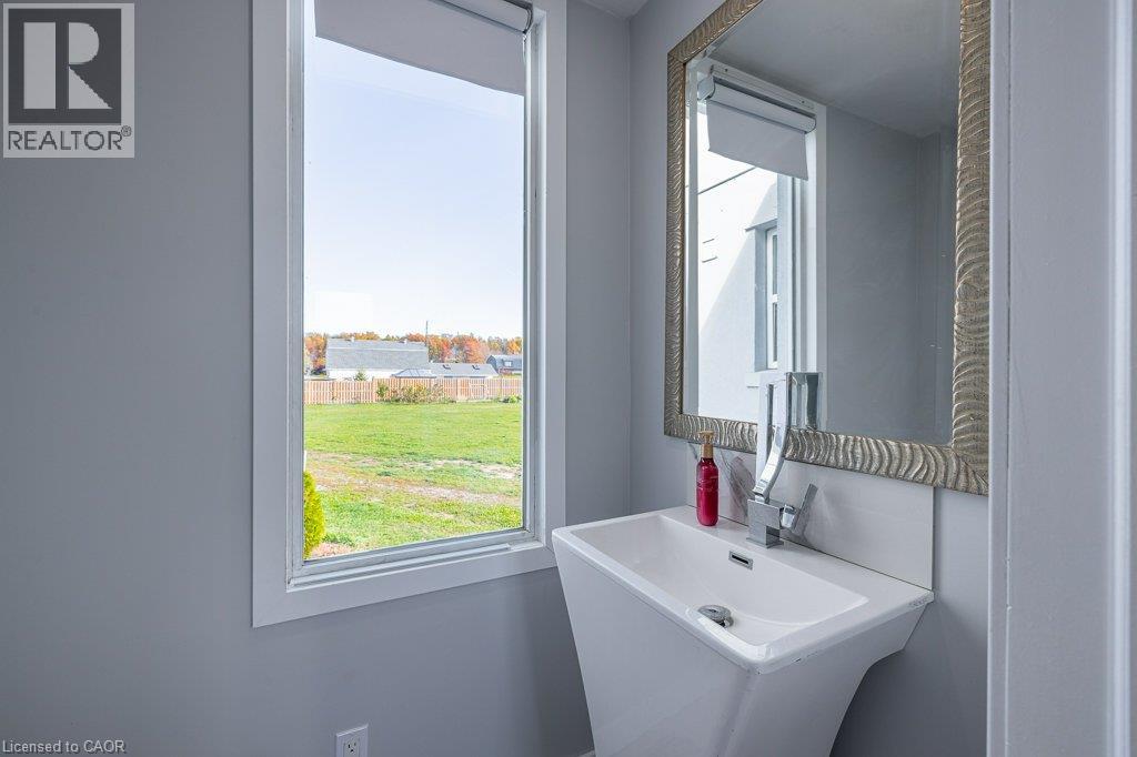 165 East & West Line, Niagara-On-The-Lake, Ontario  L0S 1J0 - Photo 28 - 40852719