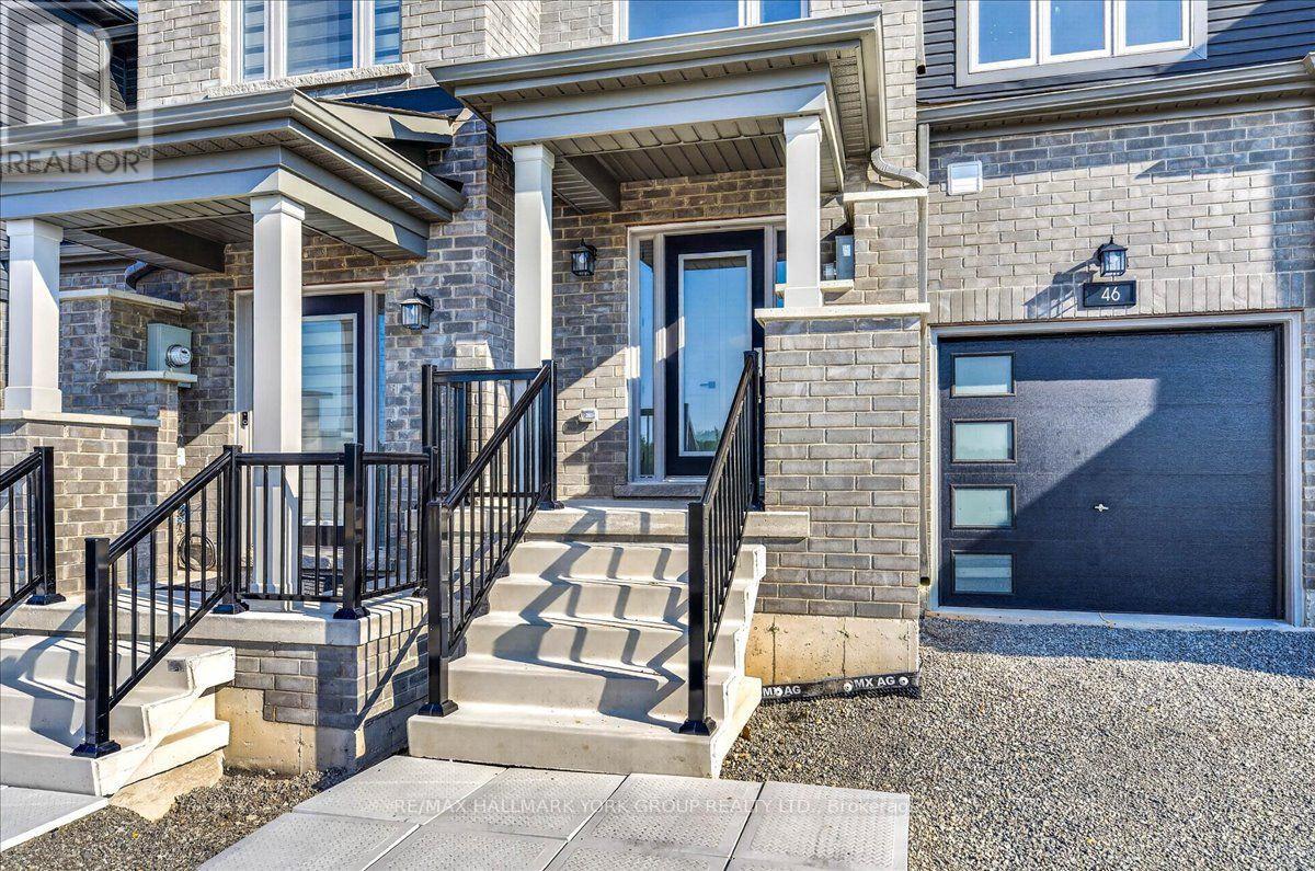 46 Mcaush Street, Barrie, Ontario  L9J 1C8 - Photo 2 - S13628292