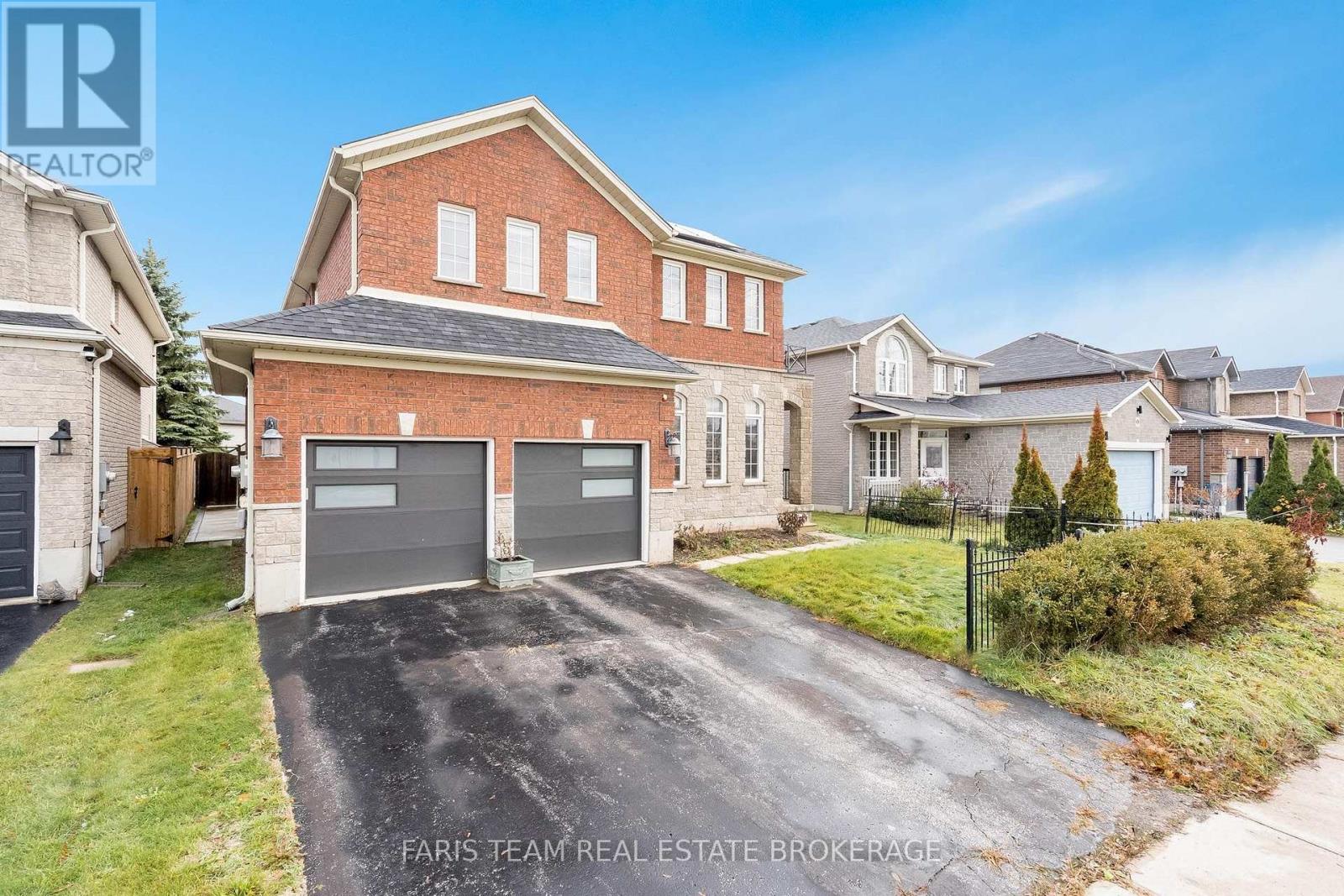 3 Prince William Way, Barrie, Ontario  L4N 0Y9 - Photo 2 - S13628300