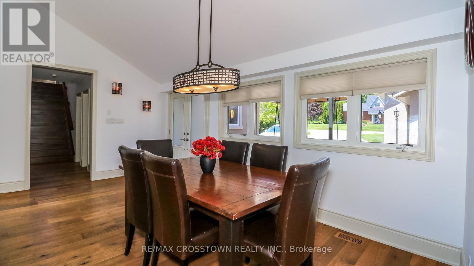183 Lakeshore Road W, Oro-Medonte, Ontario  L0L 2E0 - Photo 11 - S13628308