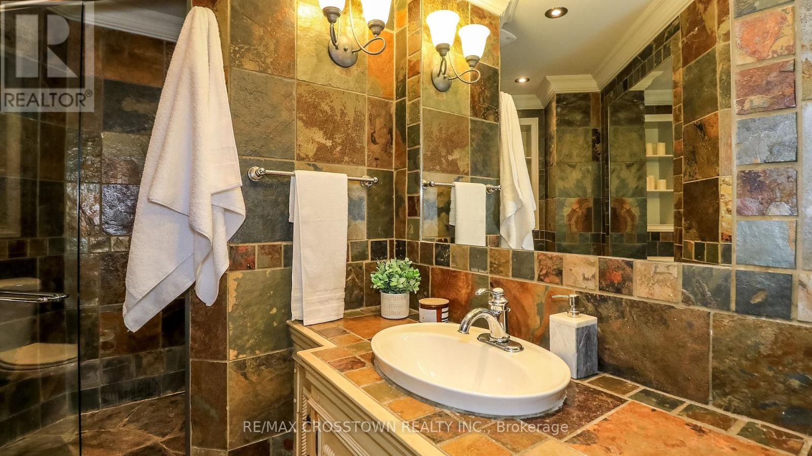 183 Lakeshore Road W, Oro-Medonte, Ontario  L0L 2E0 - Photo 27 - S13628308