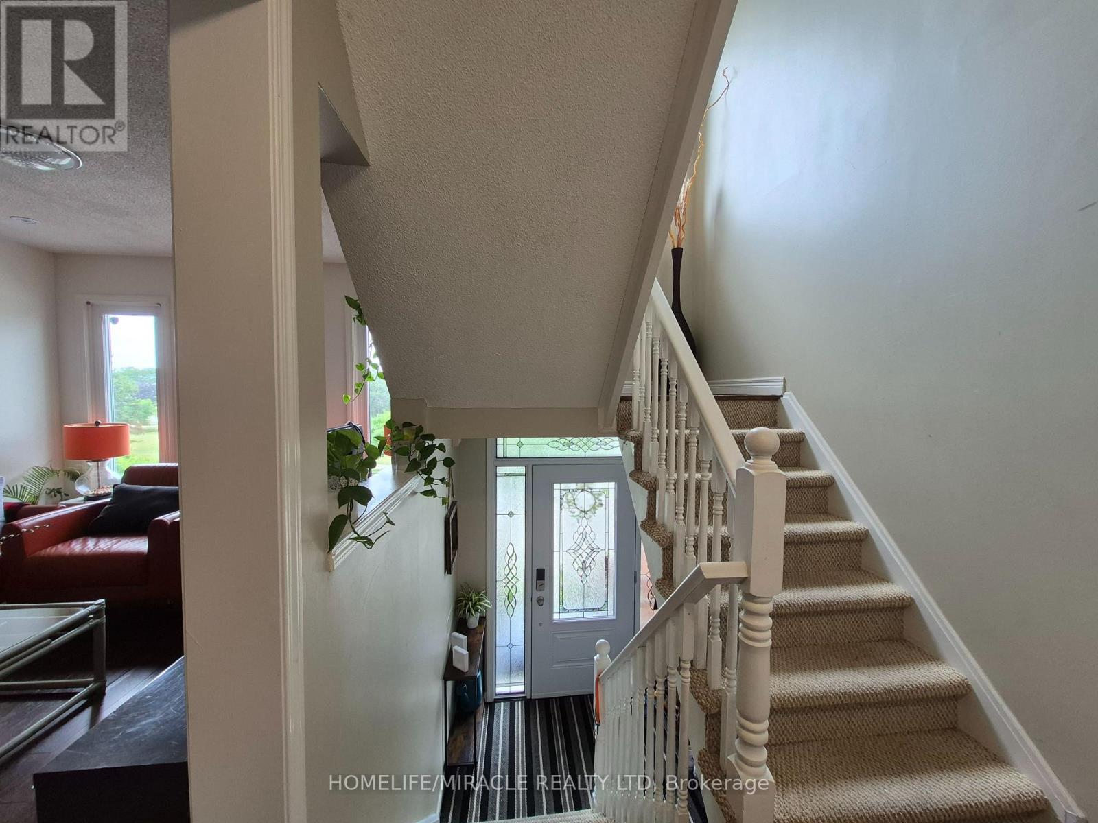 2237 Prescott Place, Burlington, Ontario  L7L 6L3 - Photo 3 - W13628220