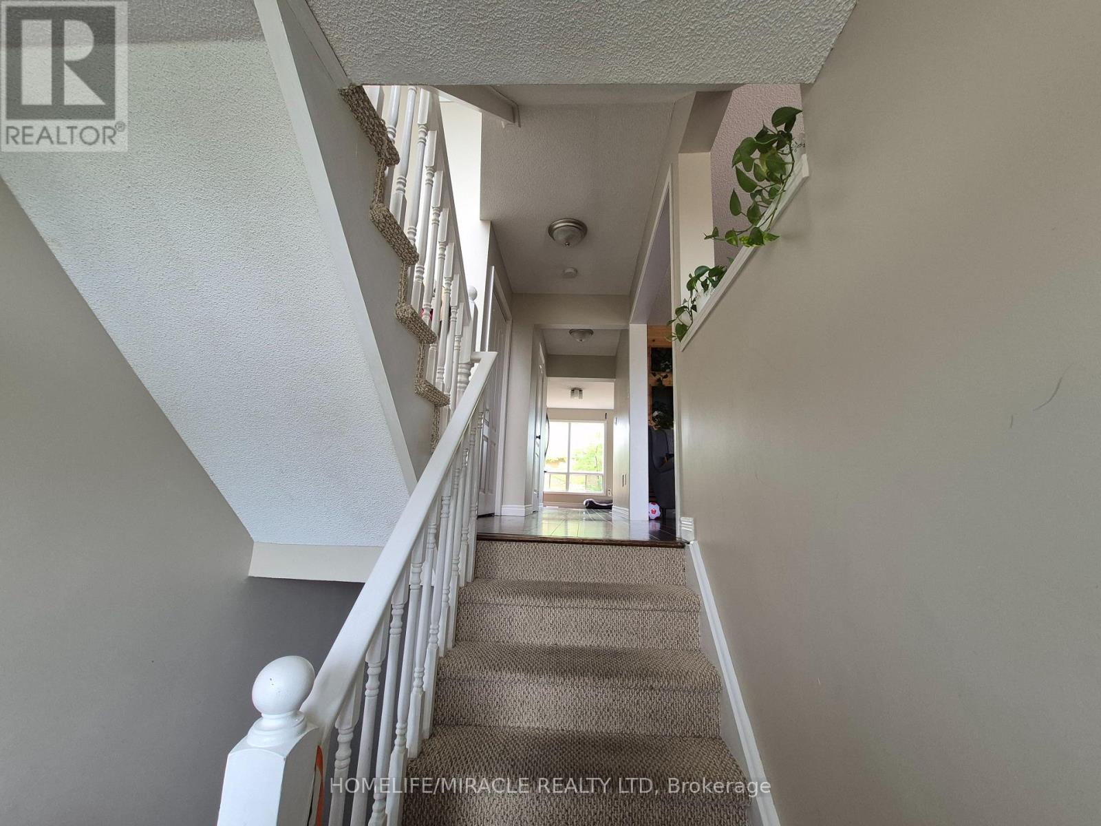 2237 Prescott Place, Burlington, Ontario  L7L 6L3 - Photo 4 - W13628220