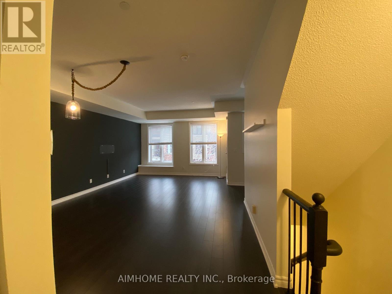 59 - 130 Twenty Fourth Street, Toronto, Ontario  M8V 3N7 - Photo 3 - W13628232