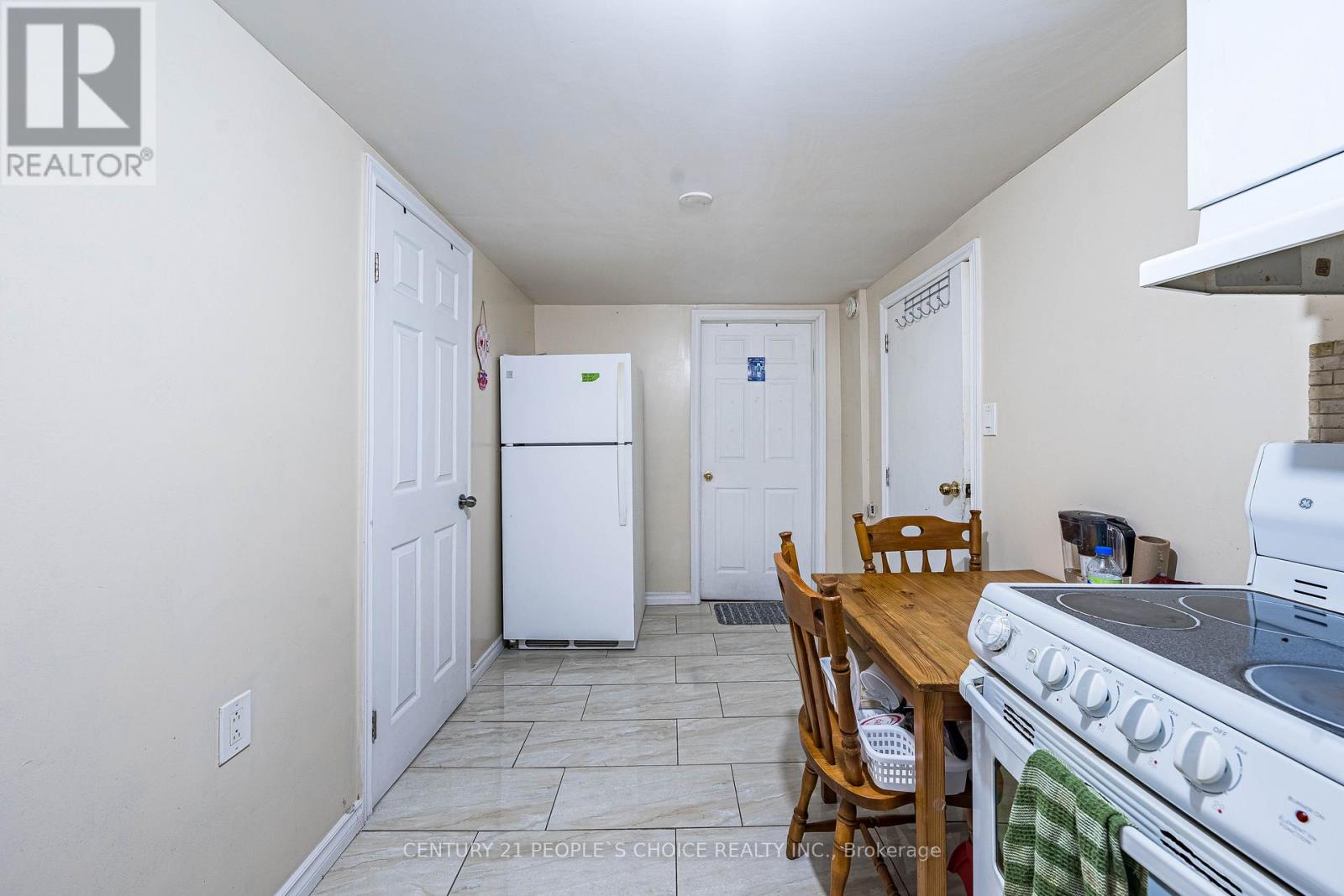 2 - 242 John Garland Boulevard, Toronto, Ontario M9V 1N8 - Photo 10 - W13628270