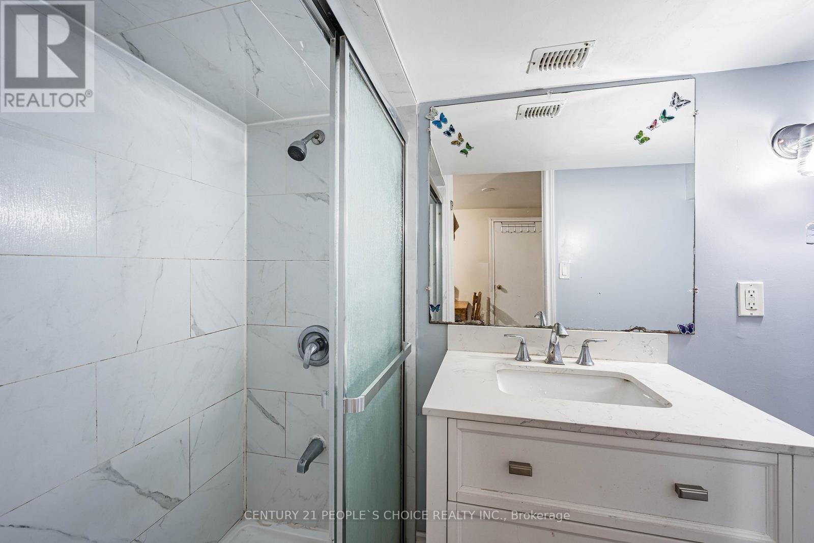 2 - 242 John Garland Boulevard, Toronto, Ontario M9V 1N8 - Photo 12 - W13628270