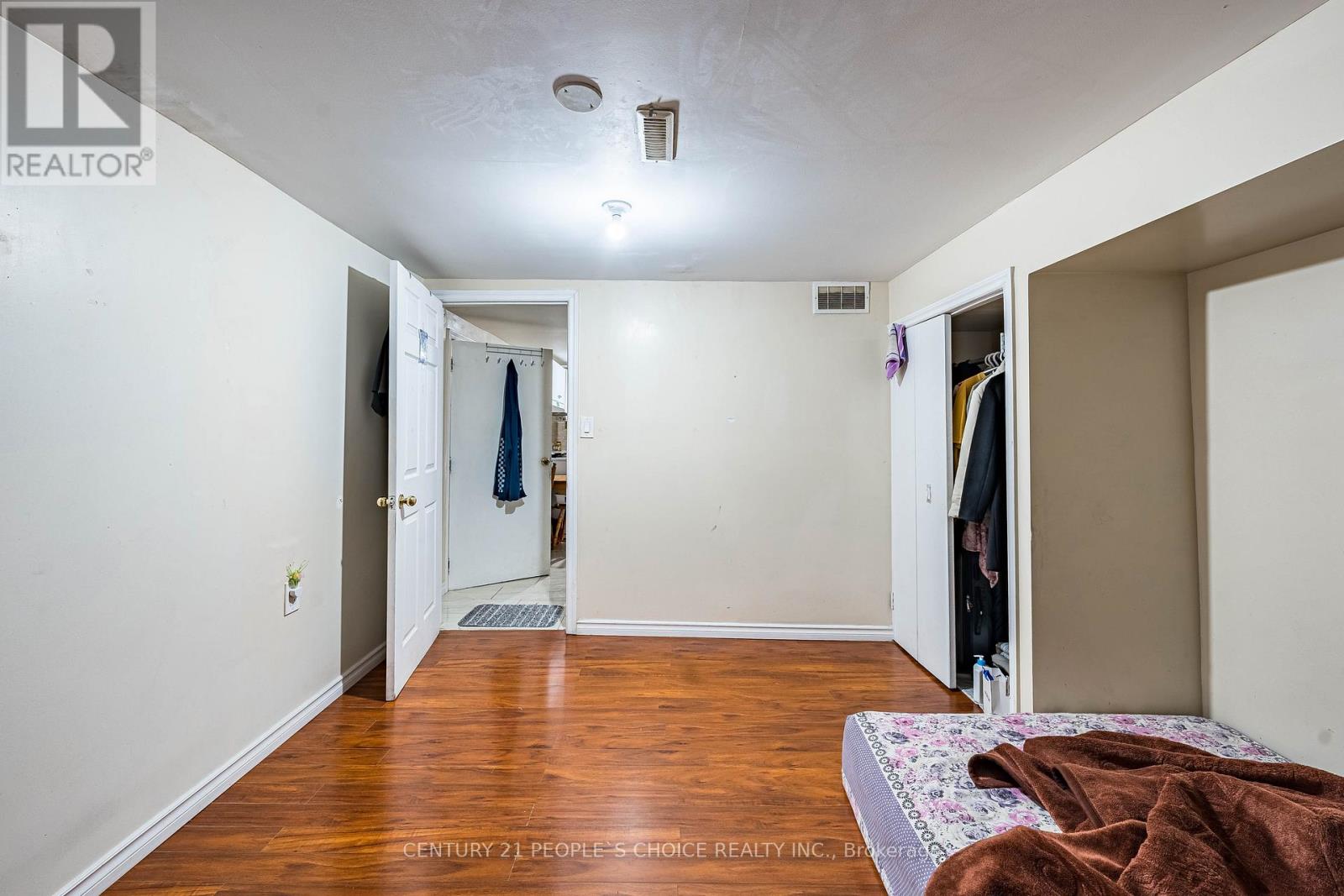 2 - 242 John Garland Boulevard, Toronto, Ontario M9V 1N8 - Photo 6 - W13628270