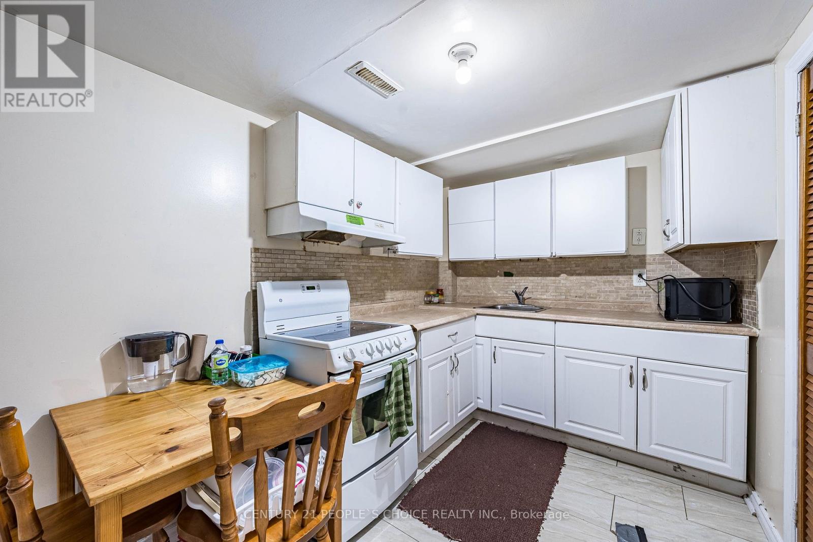 2 - 242 John Garland Boulevard, Toronto, Ontario M9V 1N8 - Photo 8 - W13628270