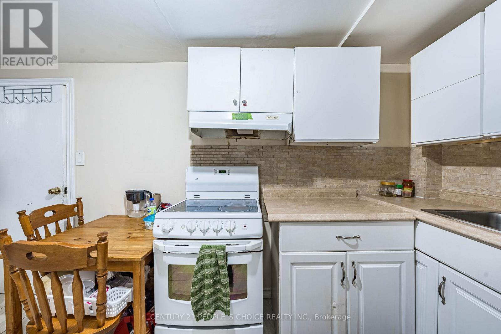 2 - 242 John Garland Boulevard, Toronto, Ontario M9V 1N8 - Photo 9 - W13628270