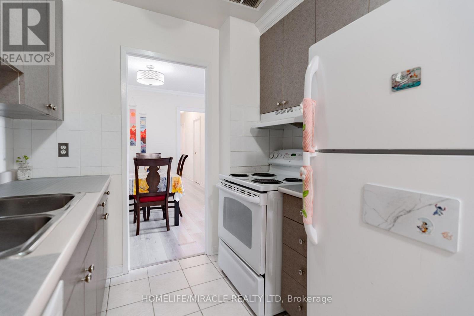 807 - 3025 Queen Frederica Drive, Mississauga, Ontario  L4Y 3A1 - Photo 7 - W13628282