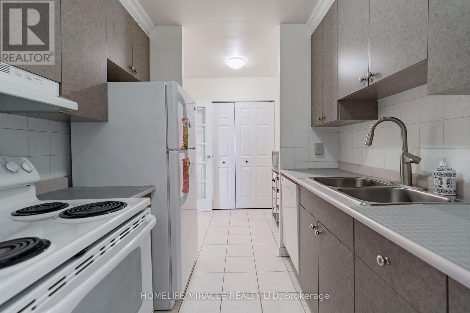 807 - 3025 Queen Frederica Drive, Mississauga, Ontario  L4Y 3A1 - Photo 9 - W13628282