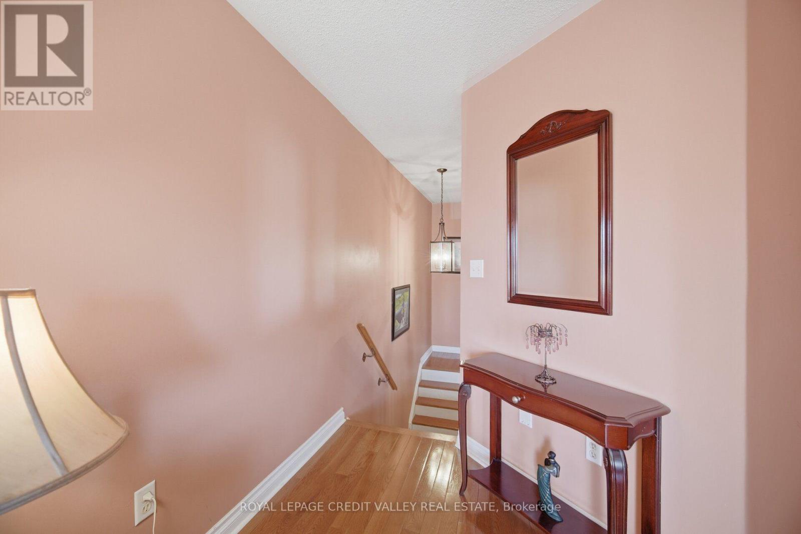 8 Pressed Brick Drive, Brampton, Ontario  L6V 4K8 - Photo 17 - W13628312