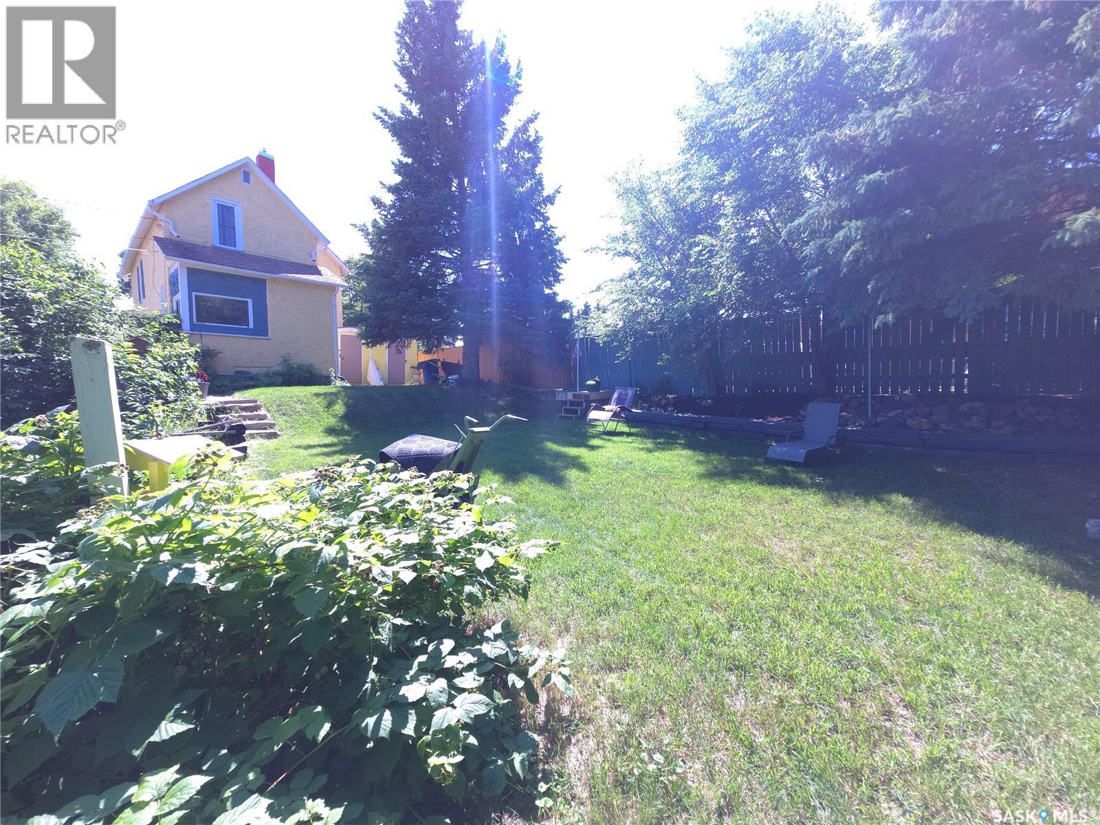36 21st Street E, Prince Albert, Saskatchewan  S6V 1L8 - Photo 27 - SK043016