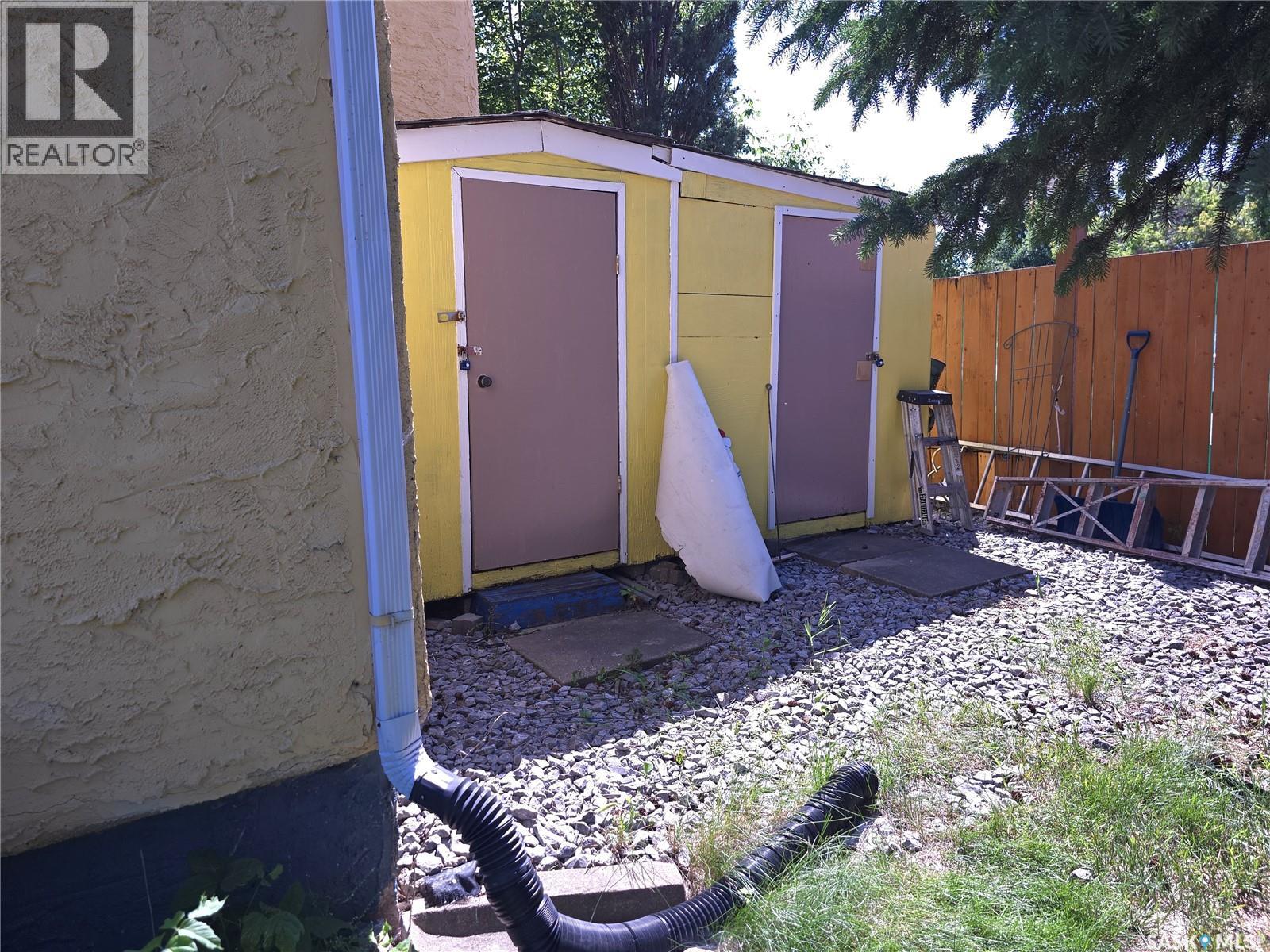 36 21st Street E, Prince Albert, Saskatchewan  S6V 1L8 - Photo 35 - SK043016