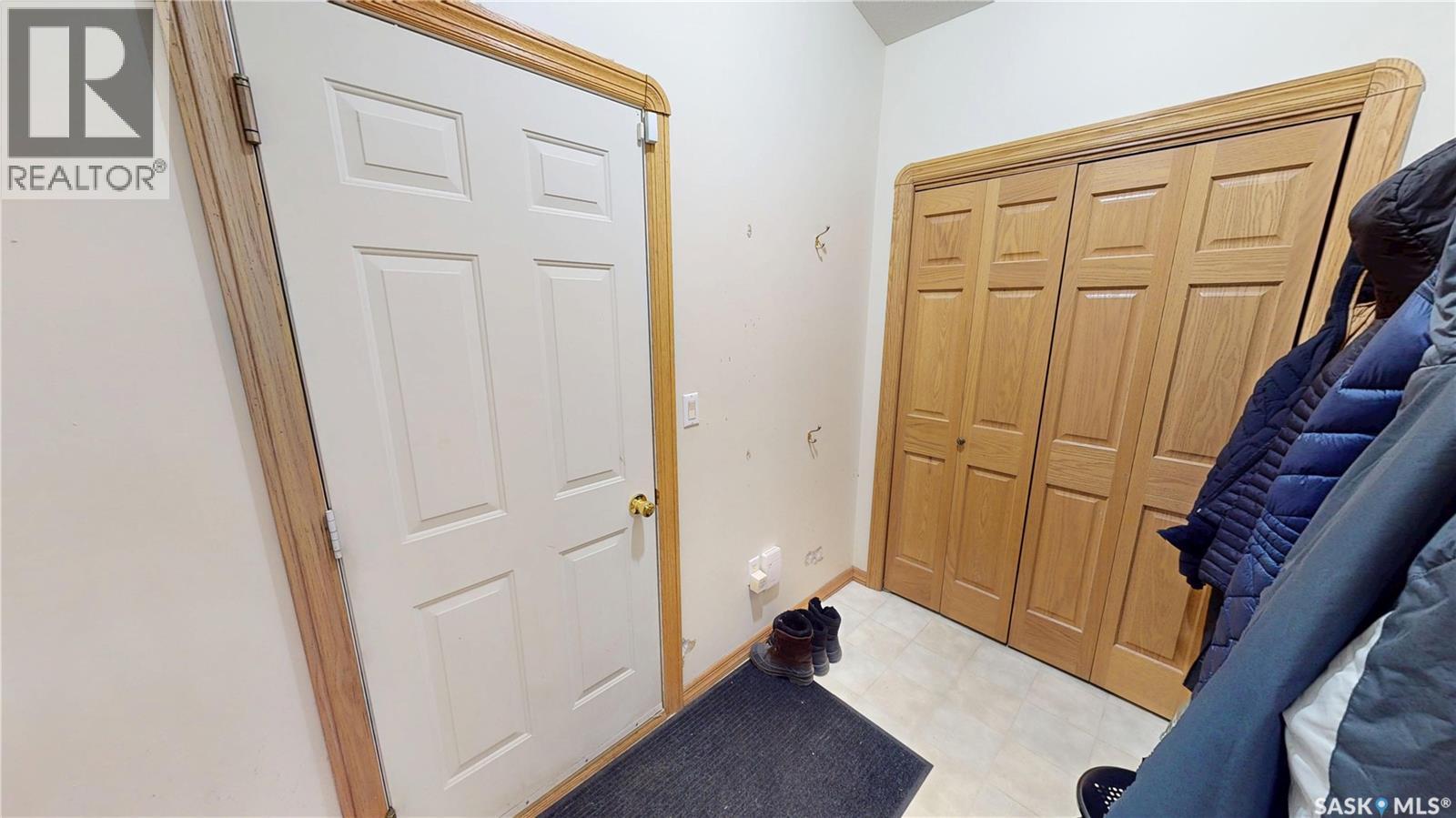 833 Peters Avenue, Oxbow, Saskatchewan  S0C 2B0 - Photo 14 - SK044213