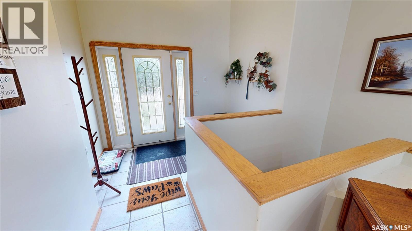 833 Peters Avenue, Oxbow, Saskatchewan  S0C 2B0 - Photo 2 - SK044213