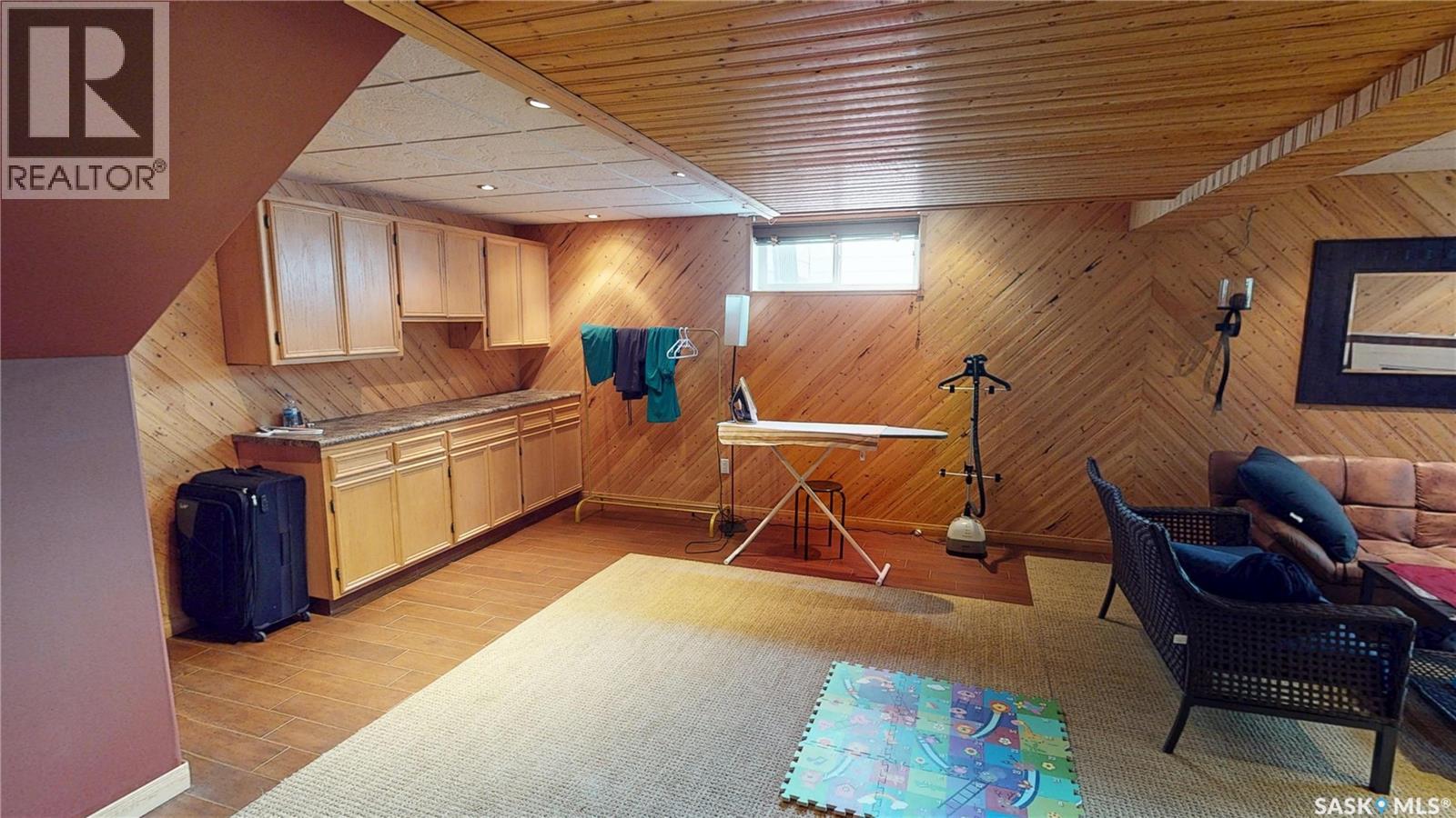 833 Peters Avenue, Oxbow, Saskatchewan  S0C 2B0 - Photo 25 - SK044213