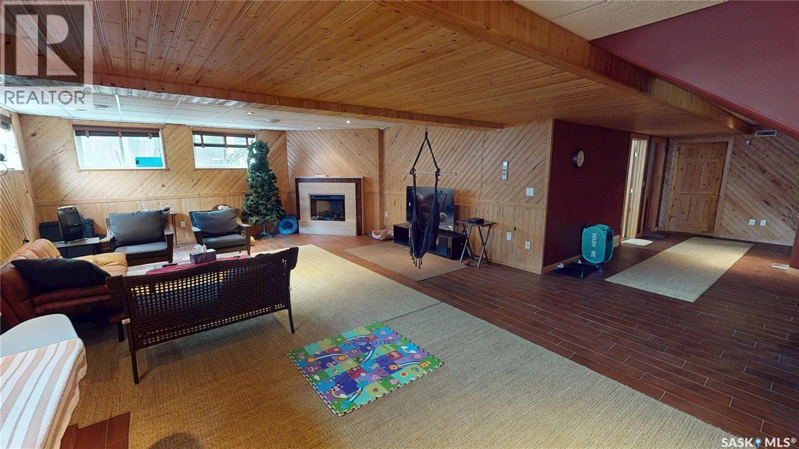 833 Peters Avenue, Oxbow, Saskatchewan  S0C 2B0 - Photo 29 - SK044213