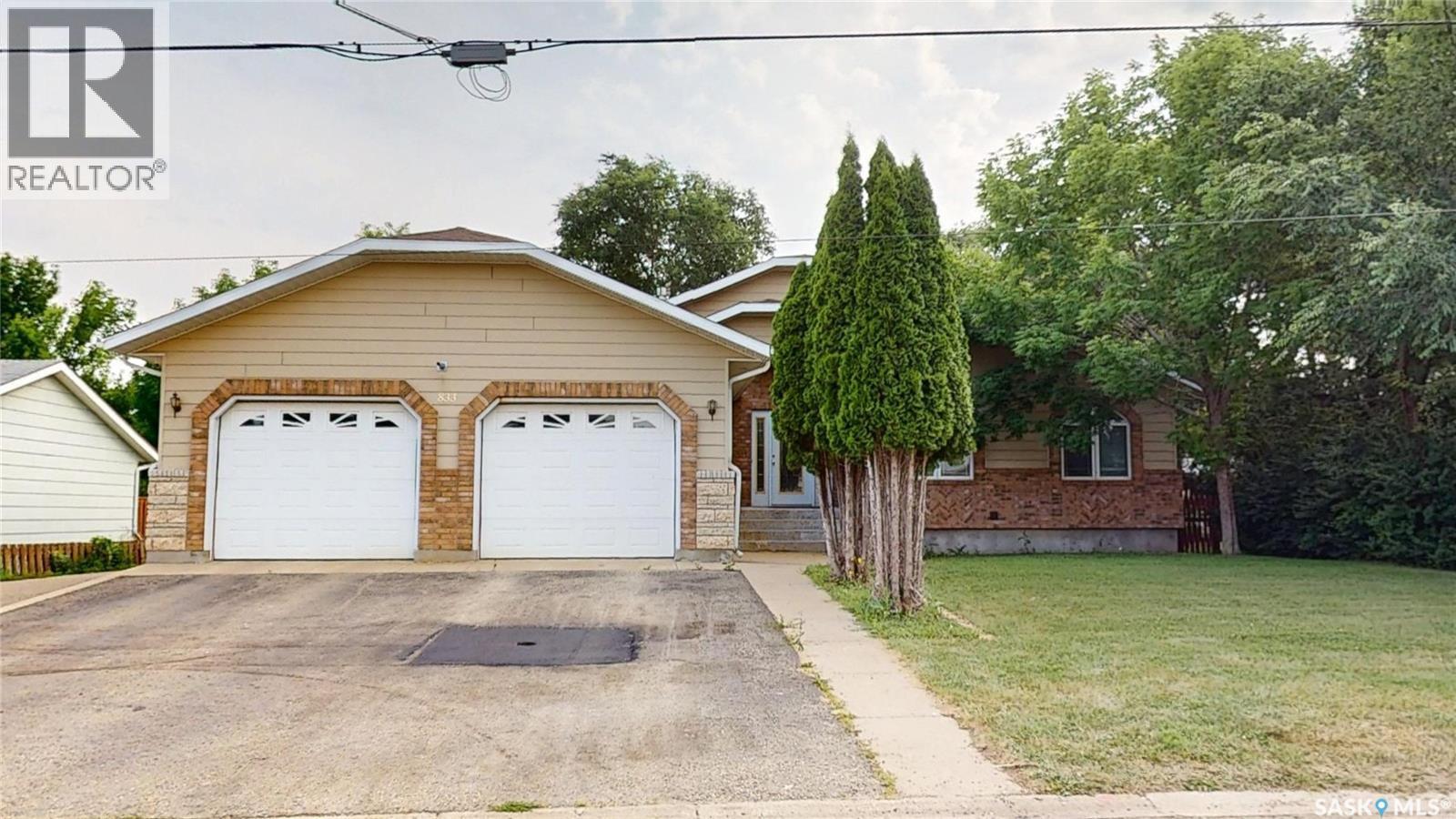 833 Peters Avenue, Oxbow, Saskatchewan  S0C 2B0 - Photo 38 - SK044213