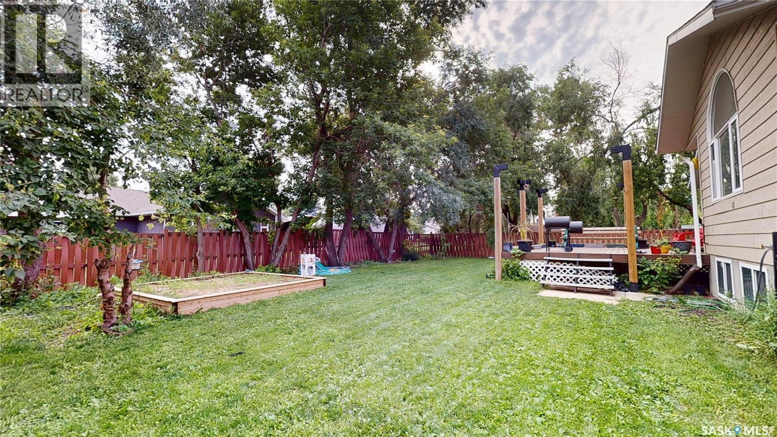 833 Peters Avenue, Oxbow, Saskatchewan  S0C 2B0 - Photo 41 - SK044213