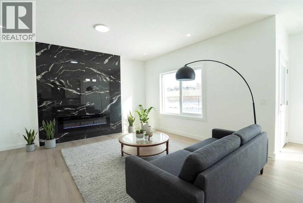 212 Lakewood Crescent, Strathmore, Alberta  T0J 1Y0 - Photo 4 - A2280996