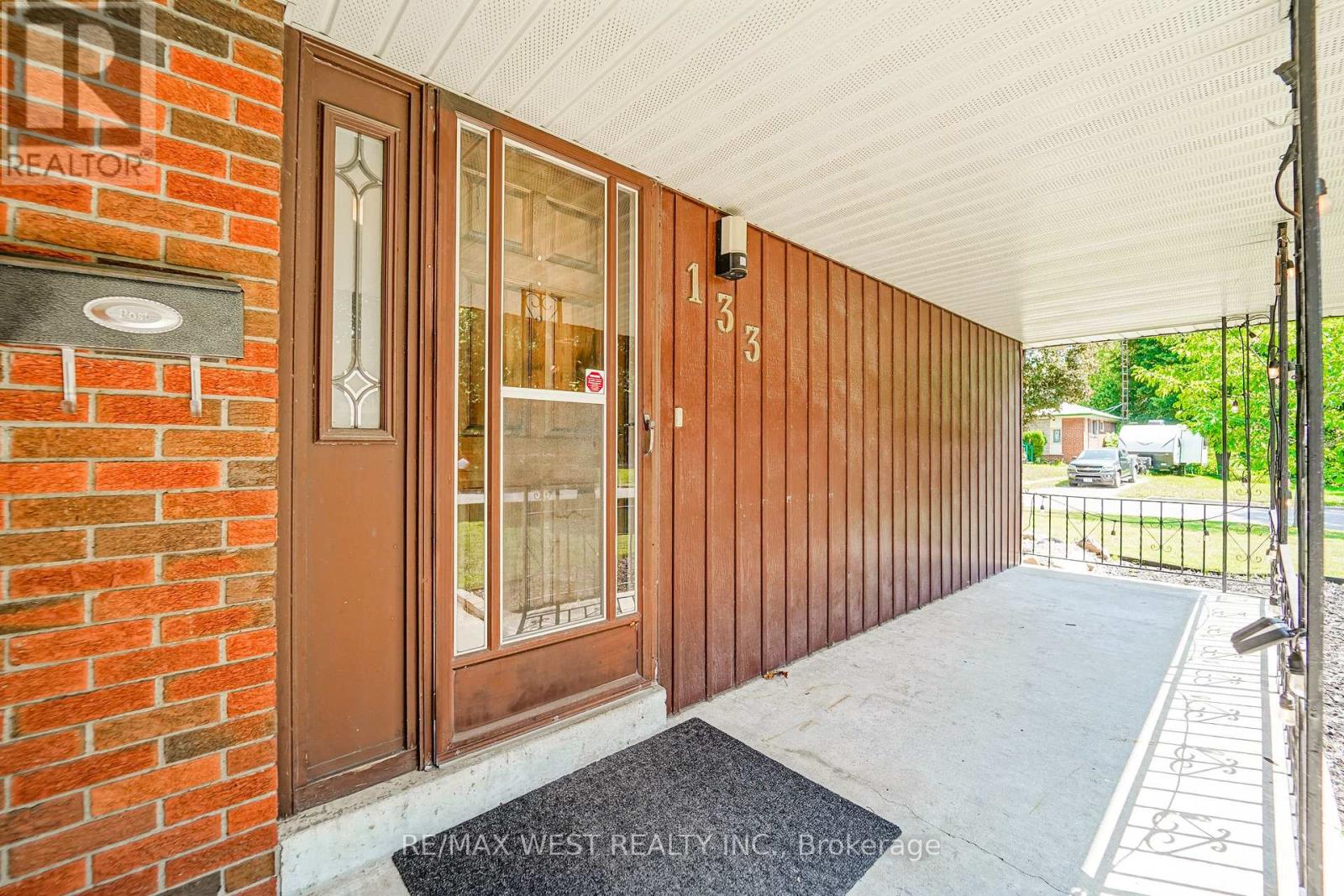 133 Sussex Street, Oshawa, Ontario  L1G 1W1 - Photo 4 - E13627200