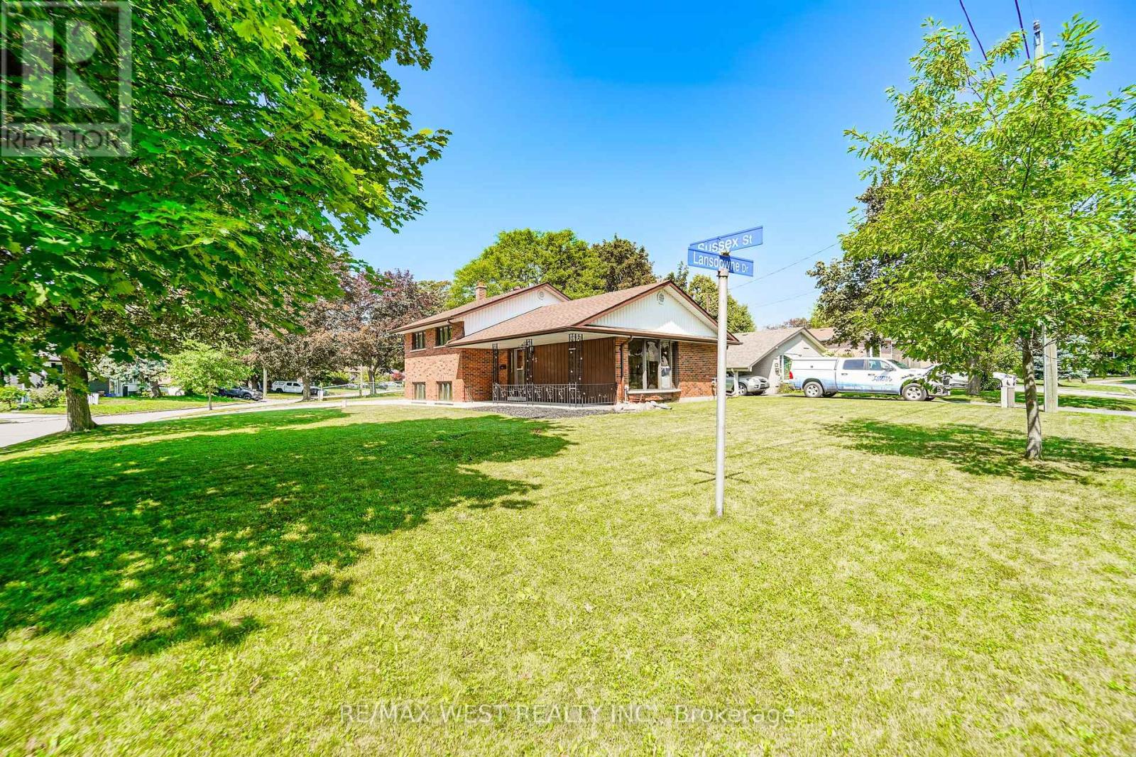 133 Sussex Street, Oshawa, Ontario  L1G 1W1 - Photo 3 - E13627200