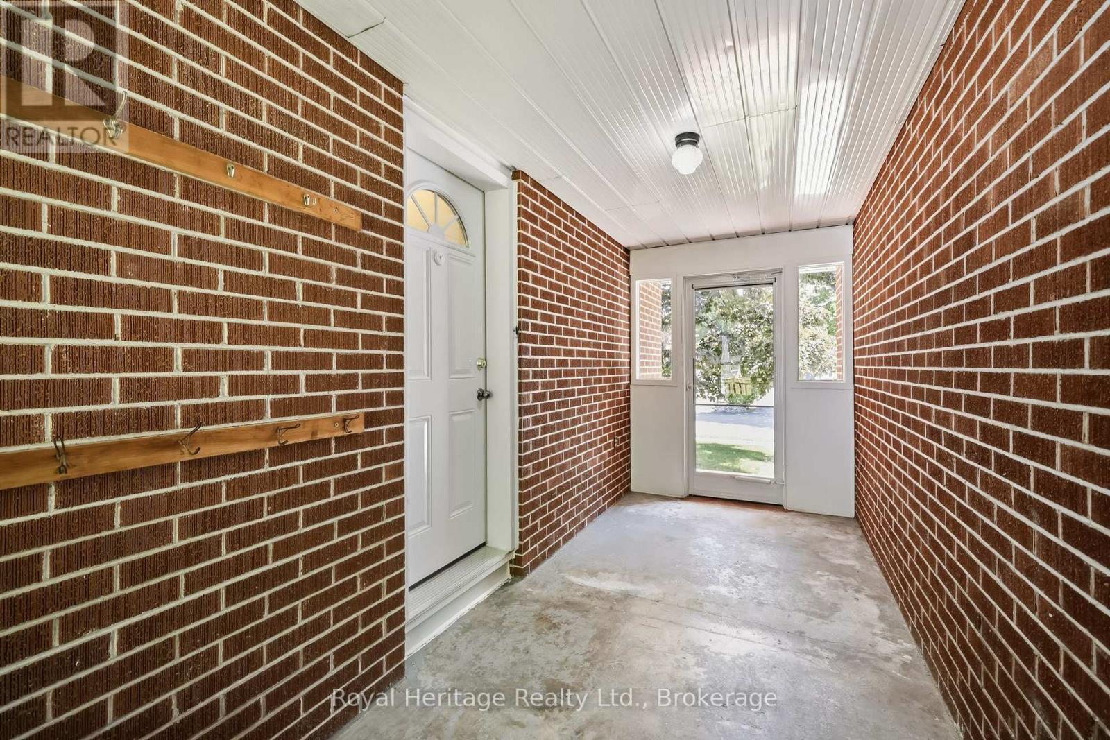 12 Simcoe Street, Whitby, Ontario  L1M 1B2 - Photo 21 - E13628316