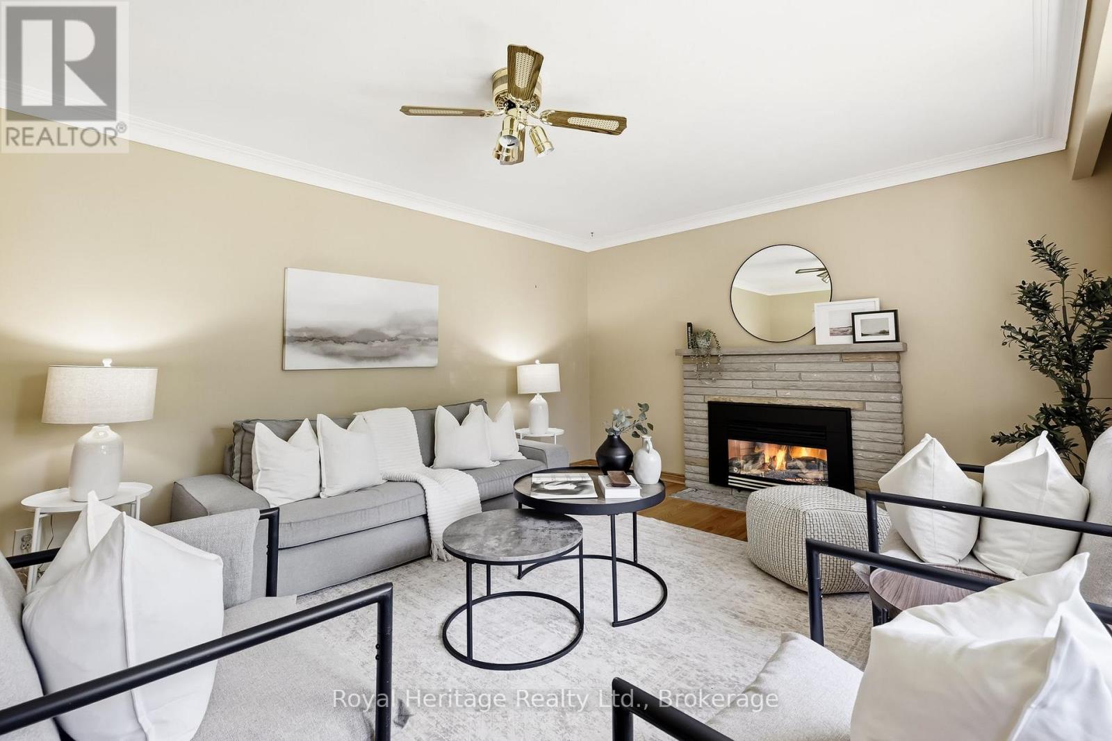 12 Simcoe Street, Whitby, Ontario  L1M 1B2 - Photo 6 - E13628316