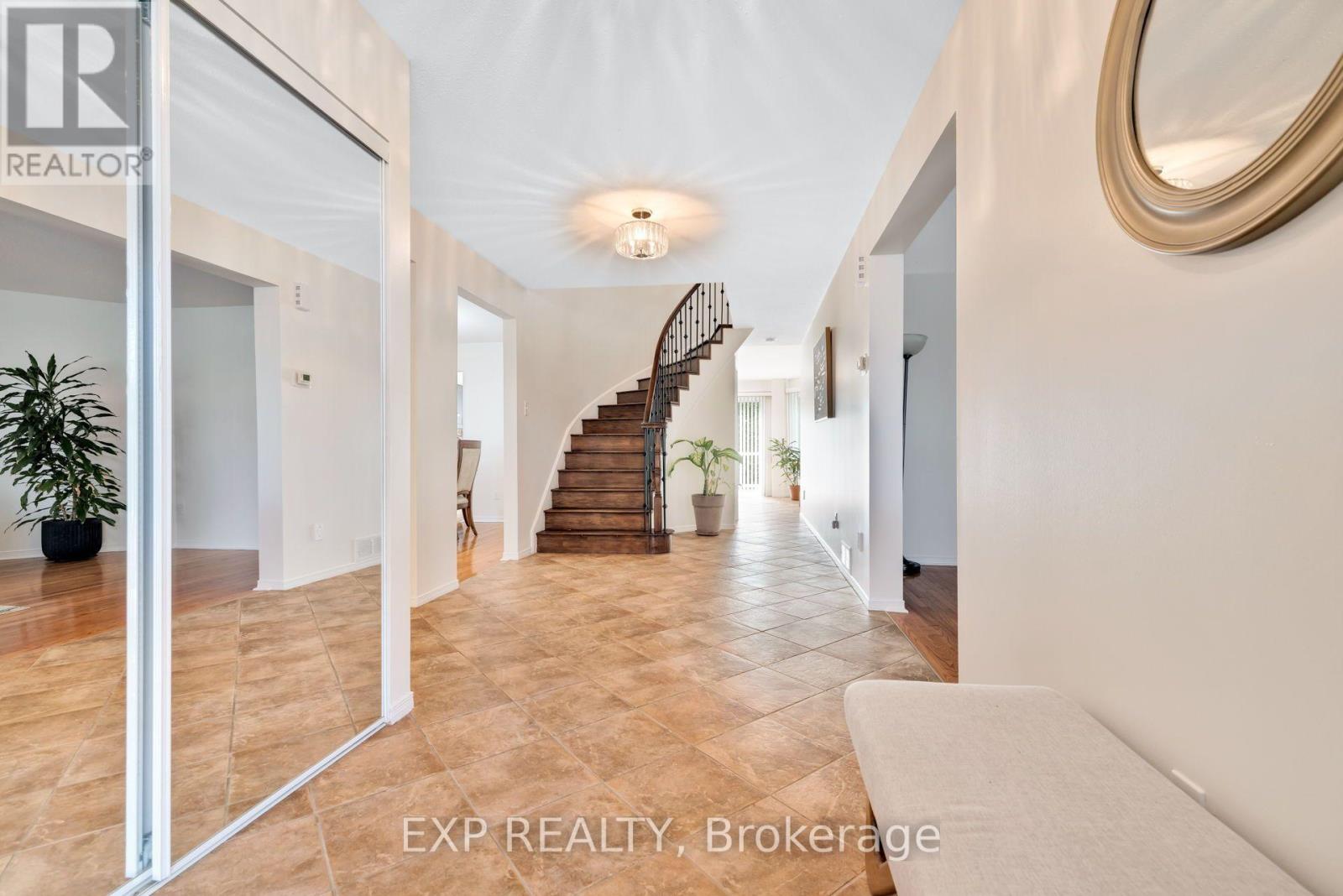 103 Flamborough Way, Ottawa, Ontario  K2K 2G1 - Photo 4 - X13628414