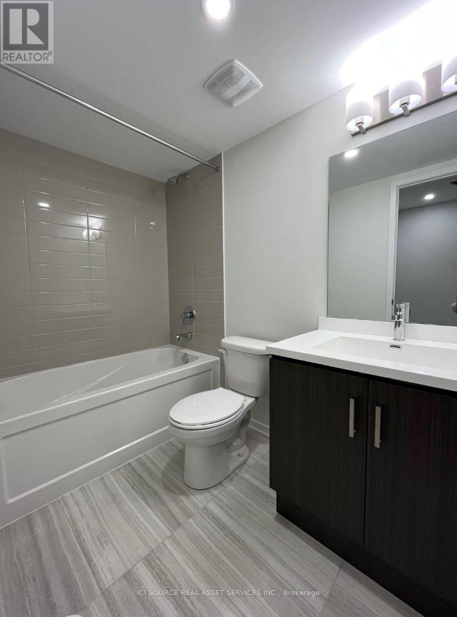 227 - 131 Honeycrisp Crescent, Vaughan, Ontario  L4K 5Z8 - Photo 11 - N13628326