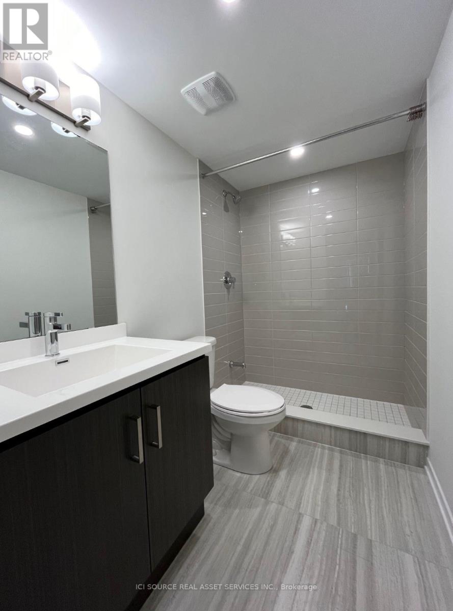 227 - 131 Honeycrisp Crescent, Vaughan, Ontario  L4K 5Z8 - Photo 12 - N13628326