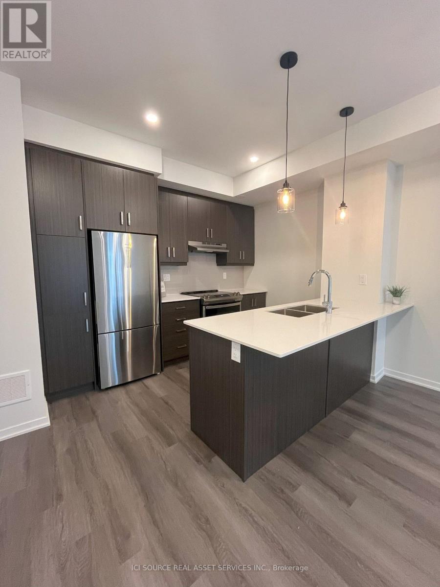 227 - 131 Honeycrisp Crescent, Vaughan, Ontario  L4K 5Z8 - Photo 3 - N13628326