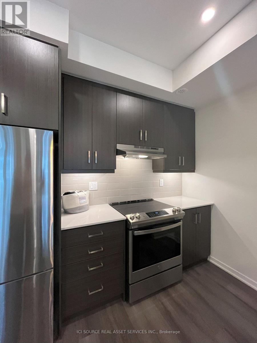 227 - 131 Honeycrisp Crescent, Vaughan, Ontario  L4K 5Z8 - Photo 5 - N13628326