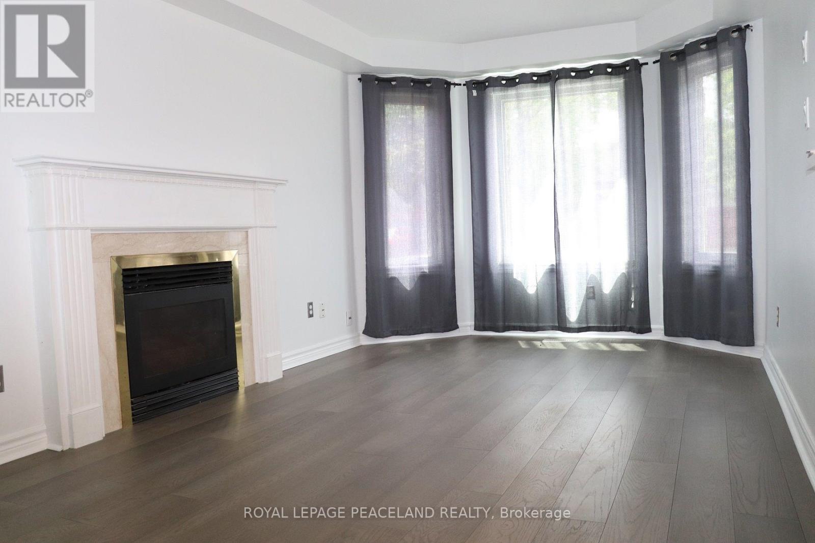 609 Walpole Crescent, Newmarket, Ontario  L3X 2B5 - Photo 2 - N13628404