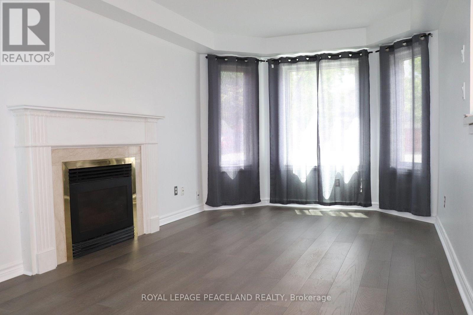 609 Walpole Crescent, Newmarket, Ontario  L3X 2B5 - Photo 3 - N13628404