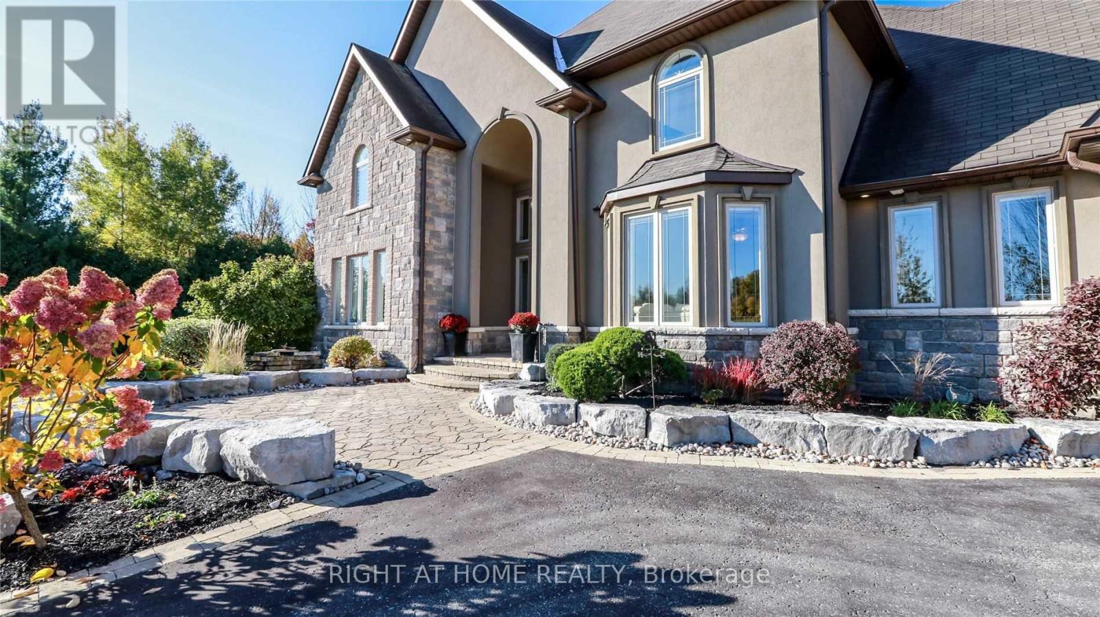2014 Innisbrook Street, Innisfil, Ontario  L9S 5A3 - Photo 4 - N13628432