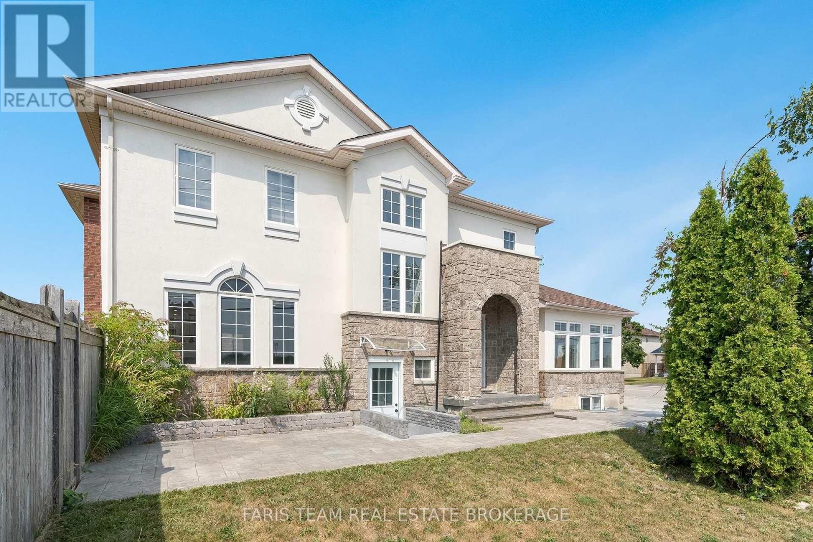 2 Vanessa Drive, Orillia, Ontario  L3V 7Y8 - Photo 2 - S13628384